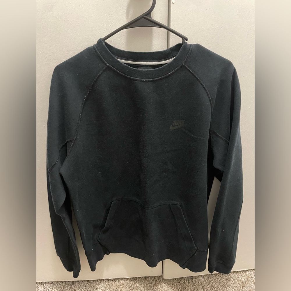 Mens Nike Crewneck with front pocket